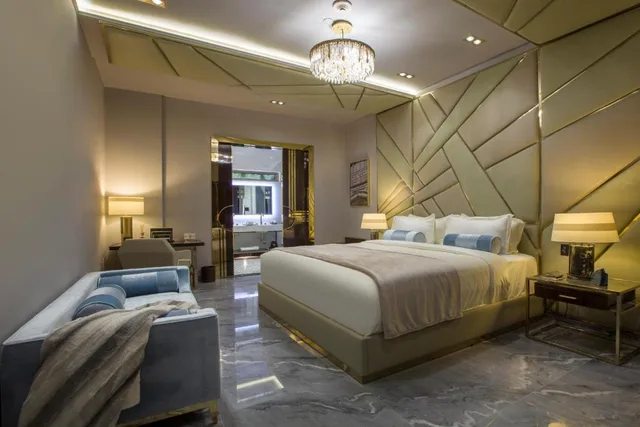 Interior, Design, Suite, No Window, OLV Fifty Five 1/1