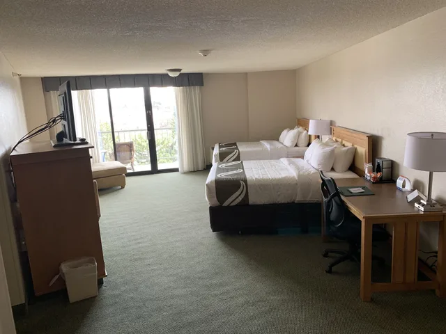 Standard, 2 Queen Beds, City View, Sofa, Comfort Suites Idaho Falls 4/10
