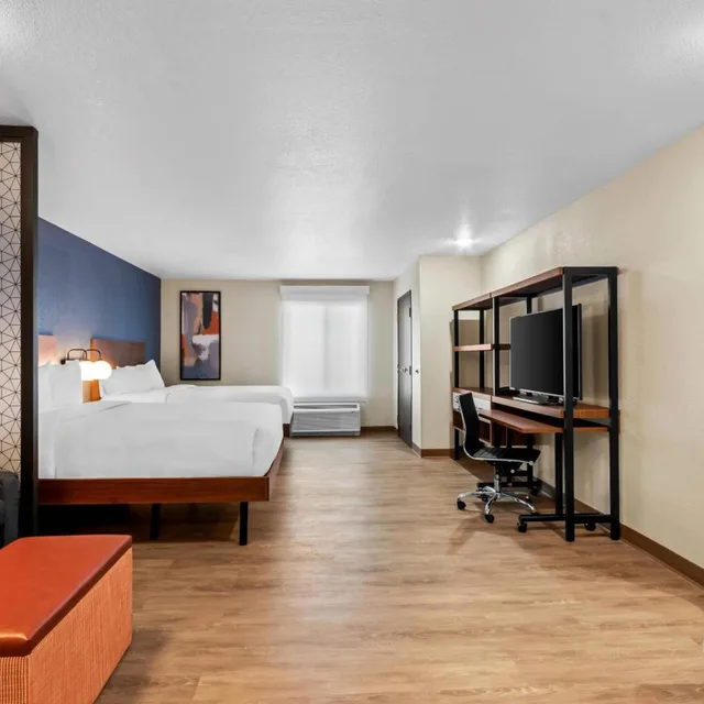 جناح بسريرين كوين بحوض استحمام لذوي الإعاقة، Everhome Suites Yuma East I-8 3/5
