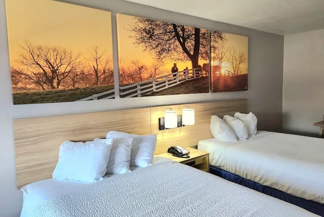 غرفة بسريرين مزدوجين، Days Inn By Wyndham Houston 5/7