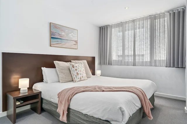 شقة بسريرين كينج بإطلالة جزئية على البحر، The Dolphin Apartments 6/10