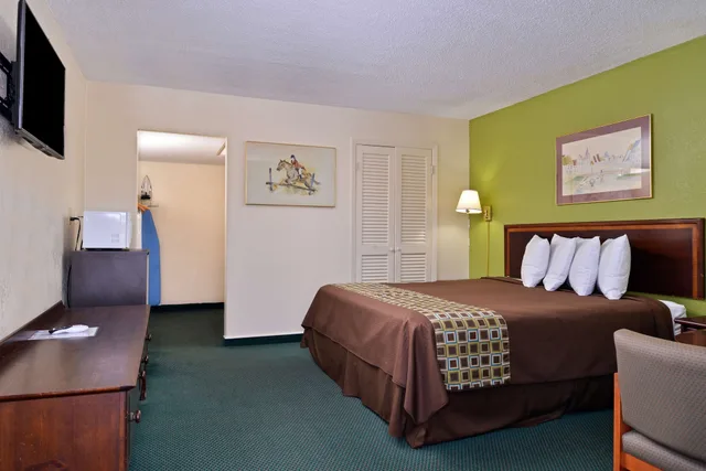 غرفة بسرير كينج، Americas Best Value Inn Bishopville 3/10