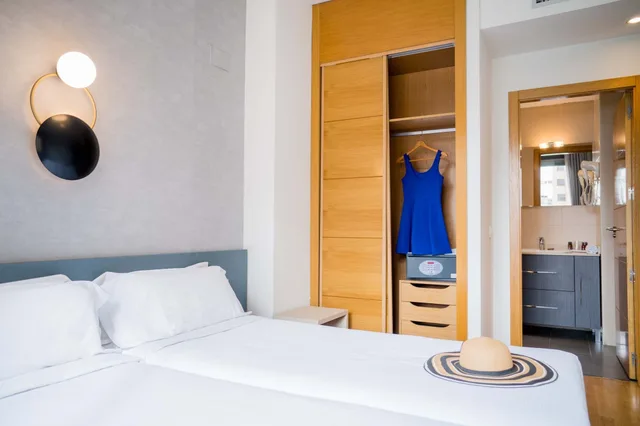 1 Bedroom, Apartment, Twin Beds, Compostela Suites 1/3