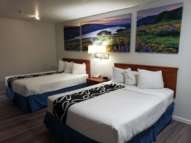 غرفة قياسية بسريرين كوين، Days Inn By Wyndham Bishop 7/10