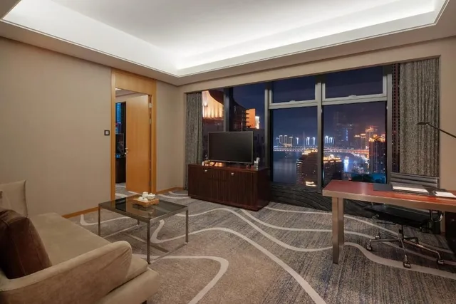 Chongqing C-Plaza Hotel، تشونغتشينغ 35/65