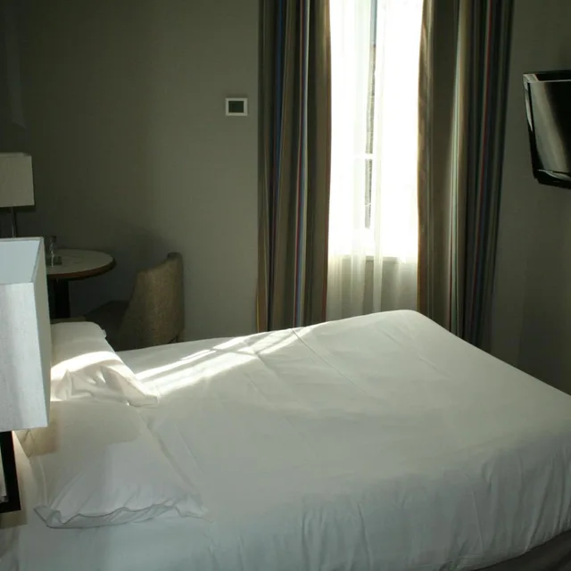 غرفة بسرير مزدوج أو سريرين منفصلين بإطلالة على الفناء، Hotel Antinea 2/6