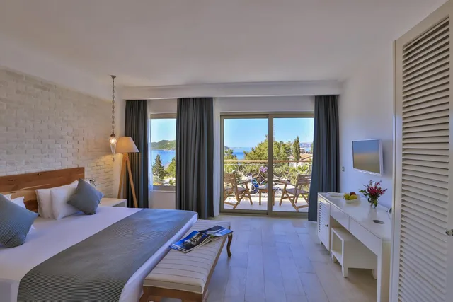 غرفة ديلوكس بسرير مزدوج بإطلالة على البحر بشرفة، Arnna Hotel 2/10