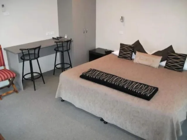 استوديو تنفيذي بسرير كينج، Scenicland Motels 4/7