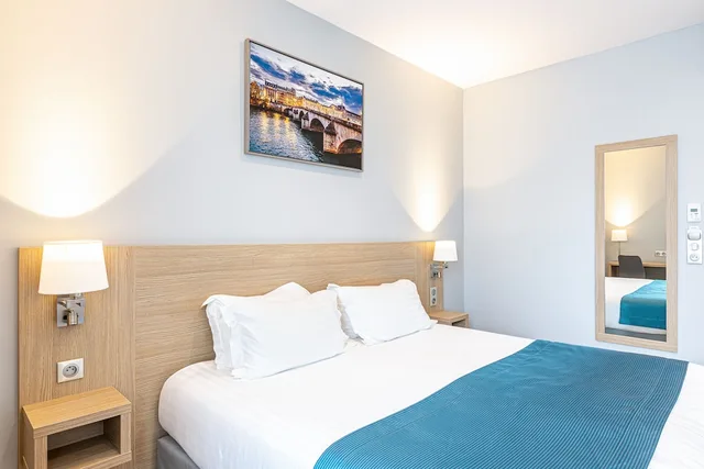 غرفة كلاسيكية بسرير مزدوج بإطلالة على المدينة، Paris d Issy Hotel Porte de Versailles 3/7