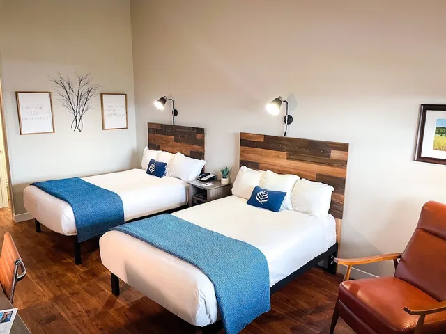 غرفة تقليدية بسريرين مزدوجين، PINEMARK Inn Suites Events 1/2