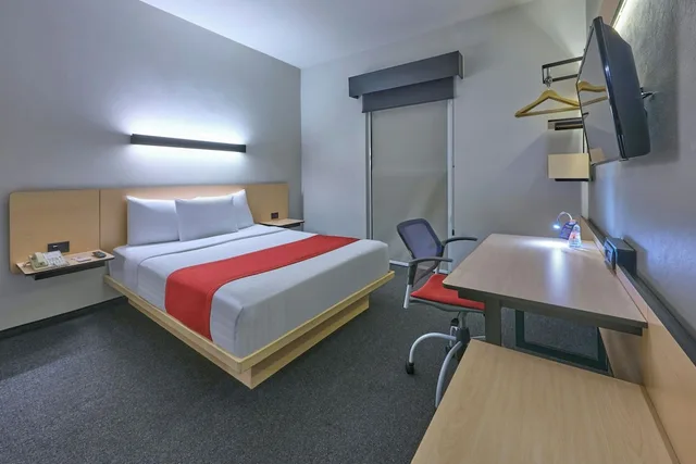غرفة سوبيريور بسرير كوين مع أريكة، City Express by Marriott Ciudad de Mexico Plaza Central 4/7