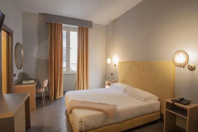 غرفة ثلاثية، Milani Hotel 7/10
