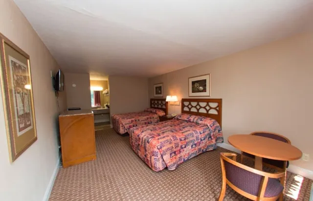 غرفة قياسية بسريرين مزدوجين، Hotel Audubon Baton Rouge Port Allen I-10 3/5