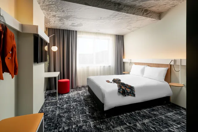 غرفة قياسية بسرير كوين، ibis Bucharest Politehnica 3/8
