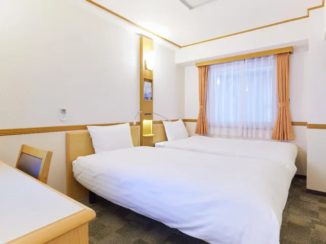 غرفة بسريرين منفصلين للمدخنين، Toyoko Inn Yokohama-Sen Fuchinobe-eki Minami-guchi 1/1