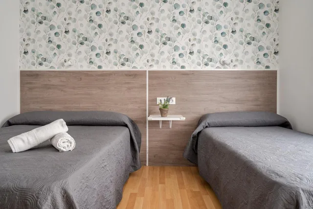 غرفة عائلية بسرير فردي، Hotel Tolosa 6/9