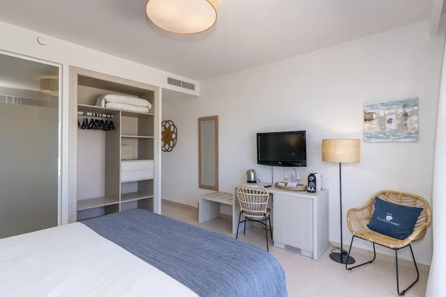 غرفة بإطلالة على البحر بشرفة مفردة بسريرين منفصلين، Hotel Playa Santandria - Adults Only 10/10