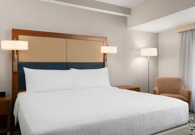 2 Bedrooms, Suite, 1 King or 2 Queen Beds, 2 Bathrooms، Homewood Suites by Hilton Boston Brookline Longwood Medical 6/10