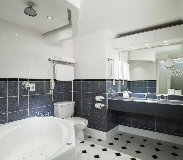 جناح ركني بسرير كينج، Holiday Inn London Sutton 6/6