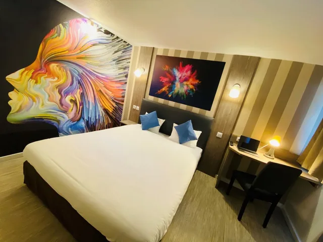 غرفة سوبيريور بسرير كوين، Kyriad Direct Lille Nord – Roubaix 2/7