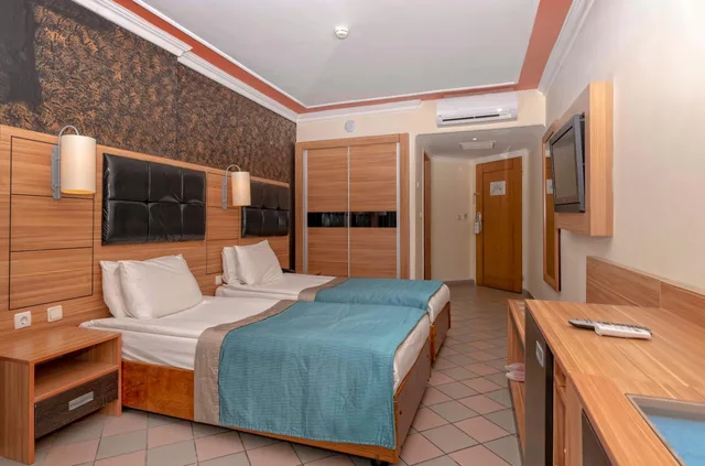 غرفة قياسية ثلاثية، Armas Kaplan Paradise Hotel 4/10