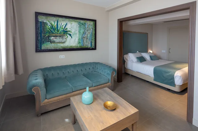 غرفة سوبيريور ثلاثية بسرير مزدوج وسرير فردي، Boutique Les Clarisses 5/10