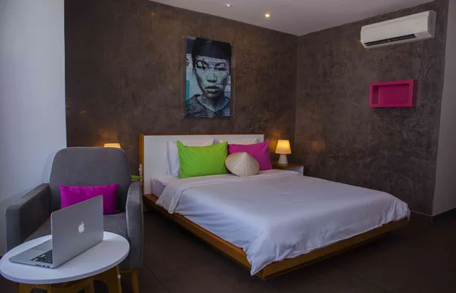 Deluxe, Triple, 1 Double and 1 Single Bed, City View, G8 Center Hotel Saigon 8/10