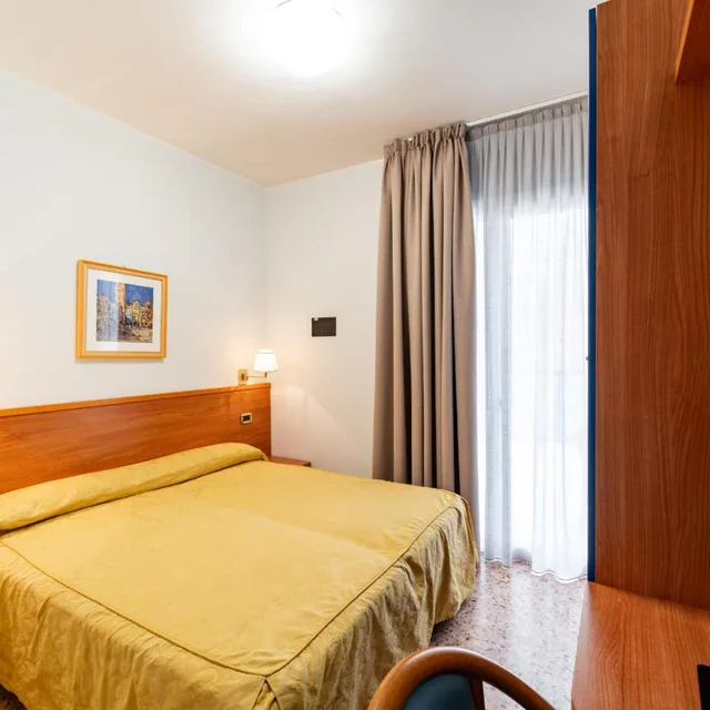 Room, Single, Lateral Side Sea View, Balcony, Souvenir 1/3