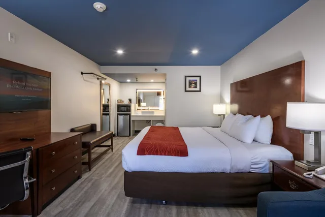 جناح بسرير كينج، Hyland Inn near Pasadena Civic Center 7/10