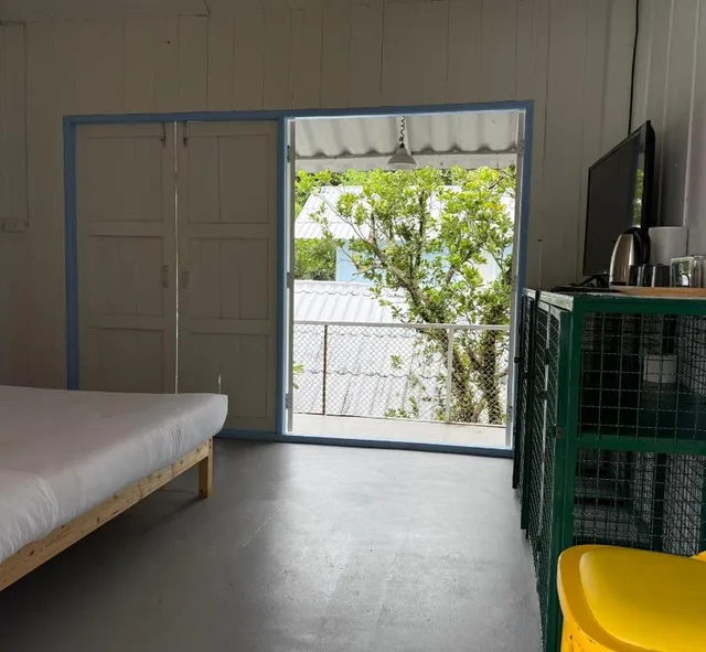 غرفة قياسية بسرير كوين، Slumber Party Koh Chang 3/7