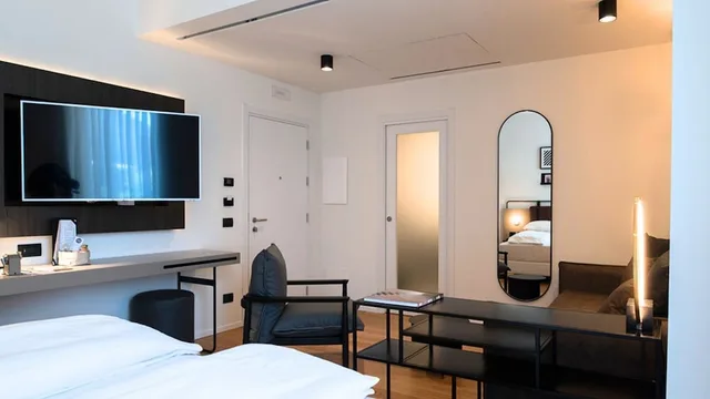 جناح كومفورت بسرير كوين مع أريكة، I Portici Hotel Bologna 1/1