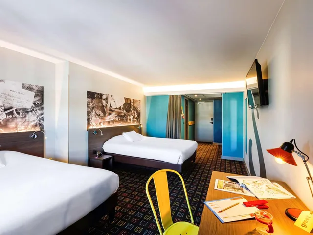غرفة عائلية بسريرين مزدوجين وسرير كينج، Greet hotel Lyon Confluence 9/10