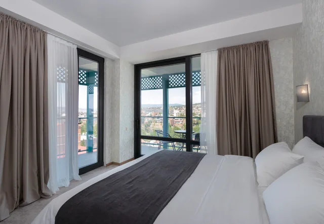 غرفة قياسية ثلاثية، Brooch Boutique Hotel 1/3