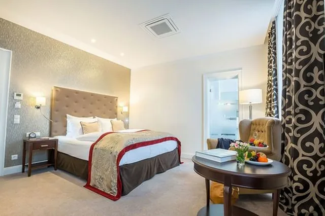 غرفة كومفورت بسرير كينج، Romantik Hotel Burgkeller & Residenz Kerstinghaus 5/6