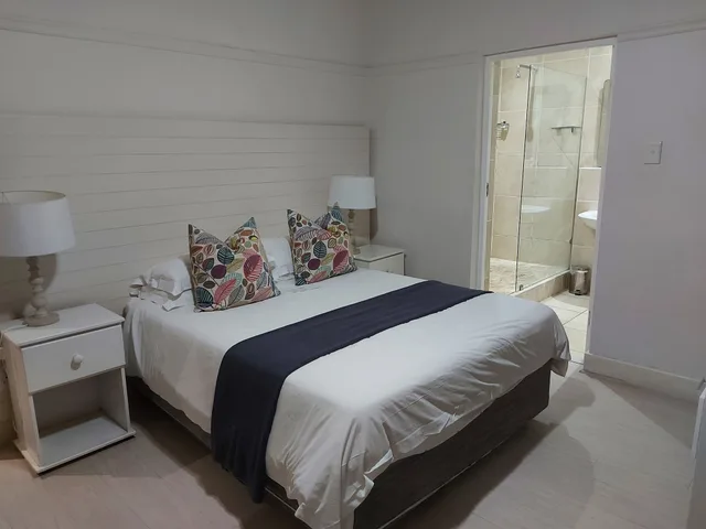Luxury, Suite, King Bed, The Hampton Exclusive Guest House 1/3