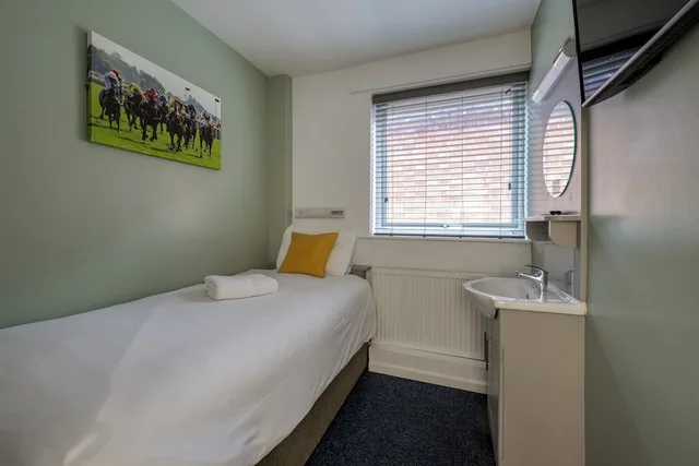 غرفة اقتصادية مفردة بسرير فردي بحمام مشترك، Stableside At York Racecourse 3/6