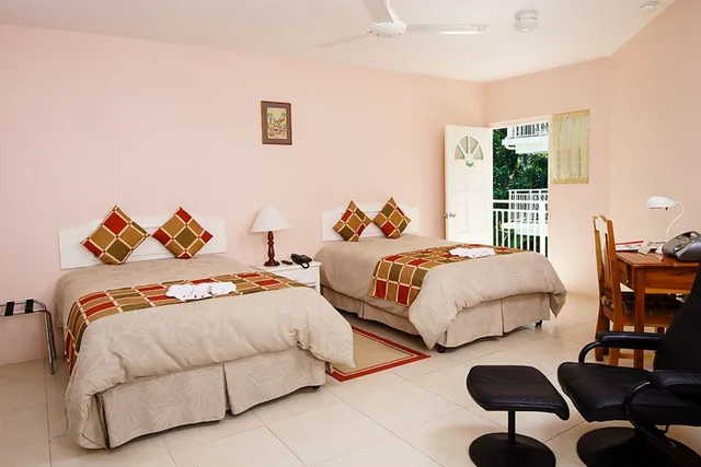 Garden Rooms، Rondel Village 1/4