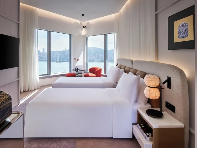 Harbor, Premier, Twin Beds، Mondrian Hong Kong 4/6