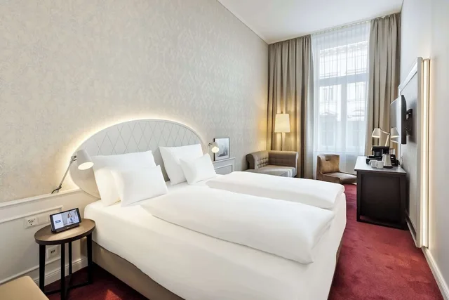 غرفة سوبيريور بسرير كينج، Hotel Rathauspark Wien - Handwritten Collection (Eroffnung 2026) 2/10