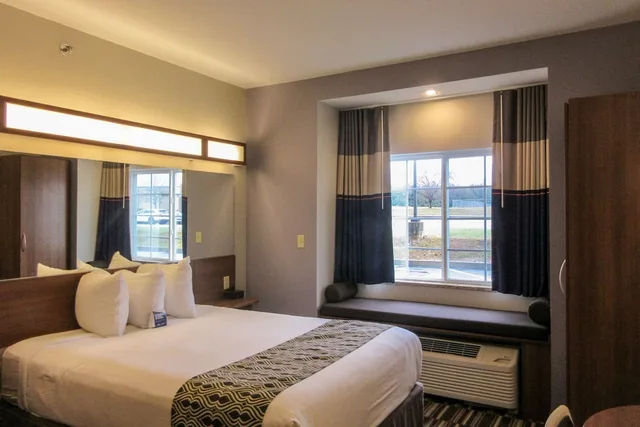 غرفة بسرير كوين لذوي الإعاقة، Quality Inn & Suites Caldwell I-77 1/3