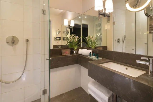 Parisienne, Executive, Twin Beds, Accessible, Villa Madame 10/10