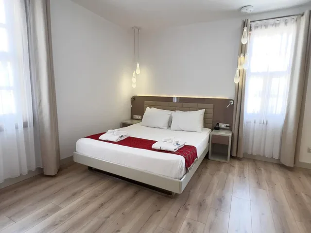 Standard, Double Bed, Lateral Side Sea View, Puding Hotel 9/10