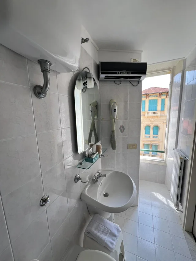 غرفة عائلية بإطلالة على البحر، Hotel Petit Royal 8/8