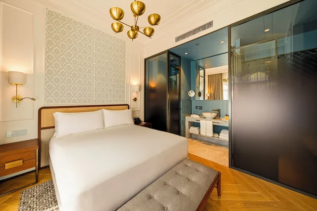 غرفة بغرفة نوم واحدة مفردة بسرير كينج مع أريكة بمنطقة جلوس، L'Union Han Istanbul, Vignette Collection by IHG 2/10