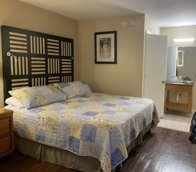 غرفة بسرير كينج، Tri-City Motel Forrest City Spindale 2/4