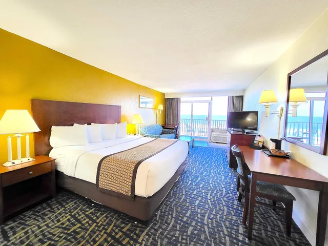 غرفة بسرير كينج بإطلالة على البحر، Ocean Resort 1/4