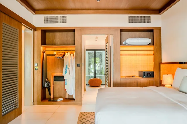 Four Bedroom Beach Pool Villa, Avani Plus Barbarons Seychelles Resort 2/4