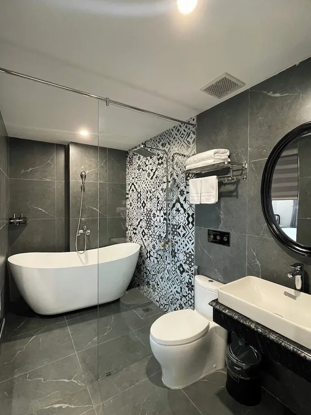 غرفة بريميوم بإطلالة على المدينة بحوض استحمام، Aquarius Premium Hotel 6/7