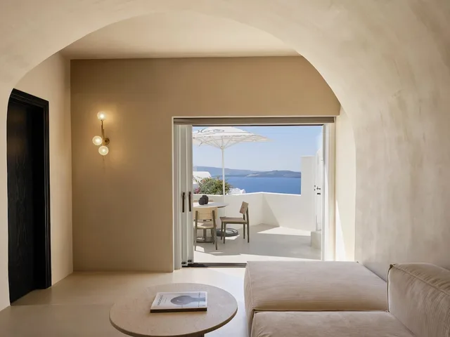 2 Bedrooms, Villa, King and Twin Beds, Private Pool, Hot Tub, Andronis Boutique Hotel 4/5