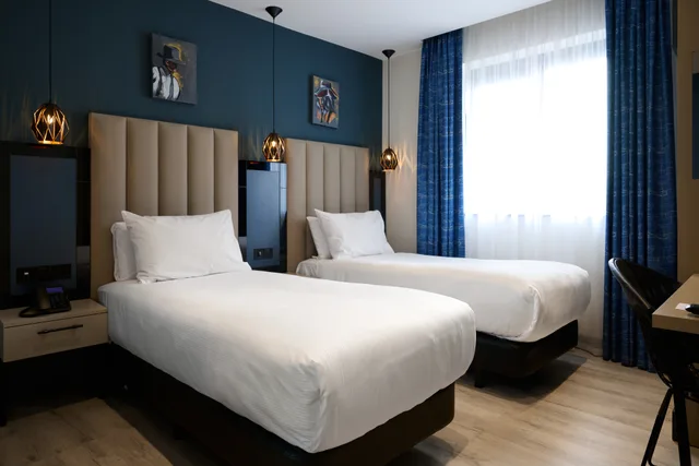 غرفة قياسية بسريرين منفصلين، Spark by Hilton Luton 2/4
